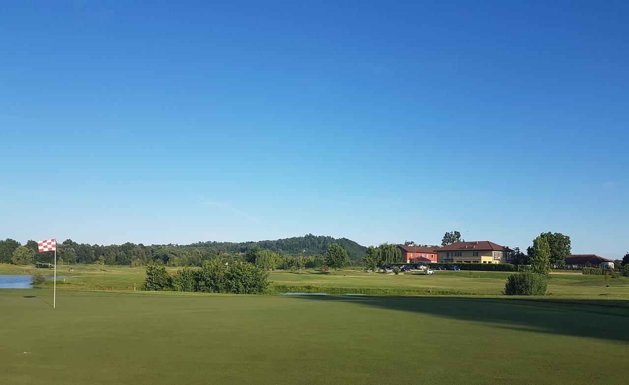 Locanda Ferro Uno, Golf Citta Di Asti Exterior photo